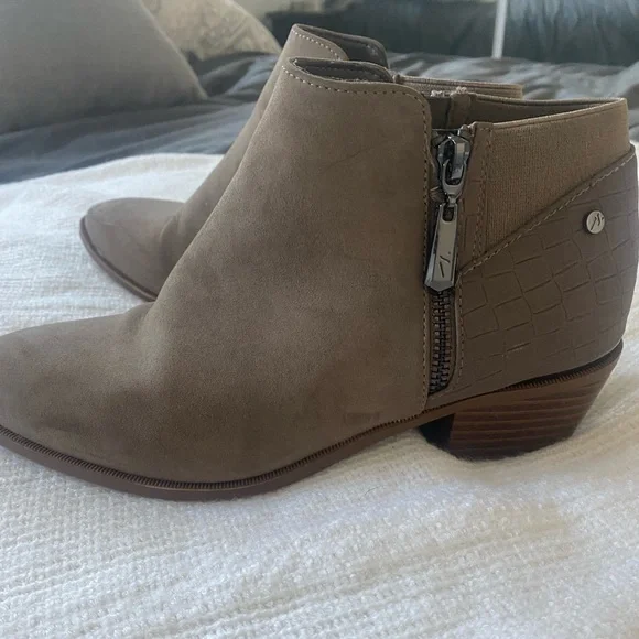 Simply Vera Vera Wang Shoes Simply Vera Wang Booties Poshmark